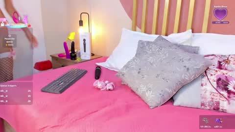 N i c o l e  online show from October 2025 08:04:01 PM