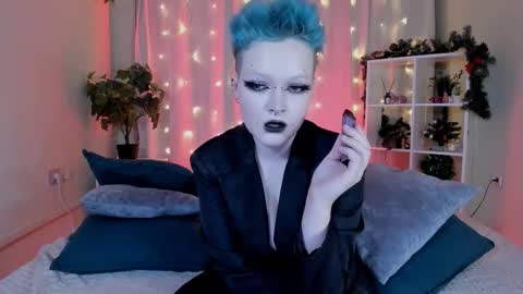 Snapshot of nicolefloret chatting on December 2024 08:47:02 PM Nicole online show from December 2024 08:47:02 PM