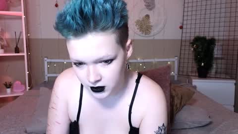 Snapshot of nicolefloret chatting on December 2024 12:46:02 PM Nicole online show from December 2024 12:46:02 PM