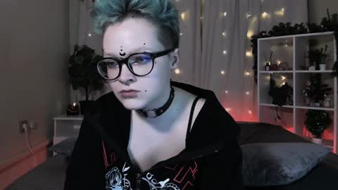 Snapshot of nicolefloret chatting on January 2025 11:52:02 PM Nicole online show from January 2025 11:52:02 PM