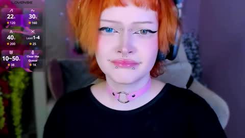 Snapshot of nicolefloret chatting on September 2025 08:44:01 PM Nicole online show from September 2025 08:44:01 PM
