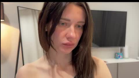 nicolekira online show from March 2026 04:43:01 PM