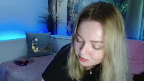 Snapshot of nicolelinharts chatting on January 2025 10:19:01 PM Birthday online show from January 2025 10:19:01 PM