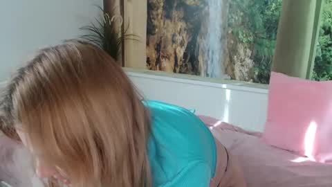 Snapshot of nicolelinharts chatting on January 2025 12:16:02 PM Birthday online show from January 2025 12:16:02 PM