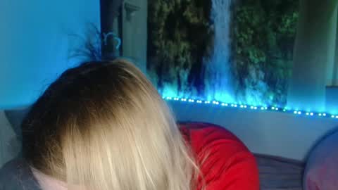 Snapshot of nicolelinharts chatting on February 2025 06:33:01 PM Birthday online show from February 2025 06:33:01 PM