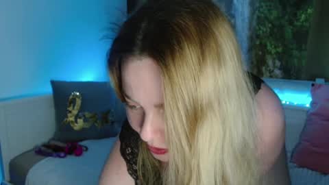 Snapshot of nicolelinharts chatting on February 2025 11:05:01 PM Birthday online show from February 2025 11:05:01 PM