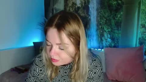 Snapshot of nicolelinharts chatting on March 2025 04:44:01 PM Birthday online show from March 2025 04:44:01 PM