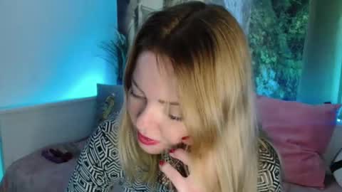 Snapshot of nicolelinharts chatting on March 2025 11:15:02 PM Birthday online show from March 2025 11:15:02 PM