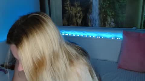 Snapshot of nicolelinharts chatting on October 2025 09:47:02 PM Birthday online show from October 2025 09:47:02 PM