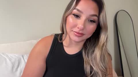 Snapshot of nicolelovesyou444 chatting on September 2025 11:35:01 AM nicolelovesyou444 online show from September 2025 11:35:01 AM