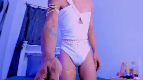 nicolemadrird online show from November 2025 03:07:01 AM