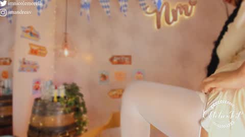 Andrea give it a thumbs up please its important  online show from October 2025 12:25:02 PM