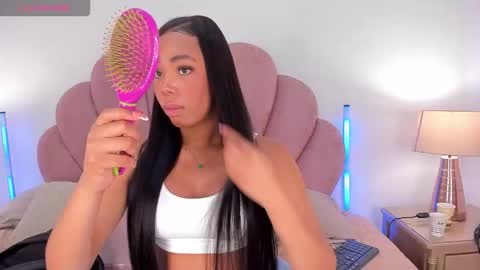 NICOLE online show from February 2026 01:28:02 PM