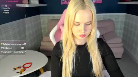 Snapshot of nicoletacooper chatting on January 2026 01:48:02 PM Nicoletta online show from January 2026 01:48:02 PM