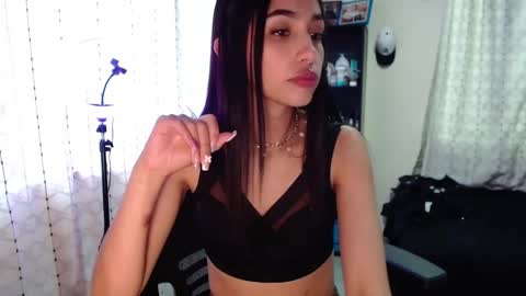 Snapshot of nicoletta_c66 chatting on November 2025 09:14:02 PM Nicole online show from November 2025 09:14:02 PM