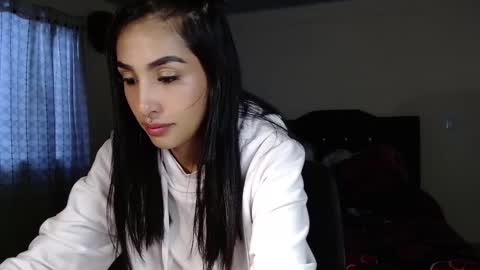 Snapshot of nicoletta_c66 chatting on November 2025 10:33:02 PM Nicole online show from November 2025 10:33:02 PM