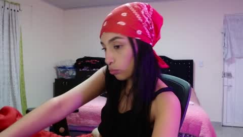 Nicole online show from December 2025 11:33:02 PM