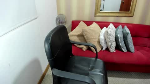Nicolettcolin  online show from June 2026 08:42:01 PM