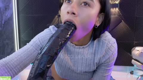 Snapshot of nicollbashel chatting on February 2025 10:36:02 AM Nicoll Independent model online show from February 2025 10:36:02 AM