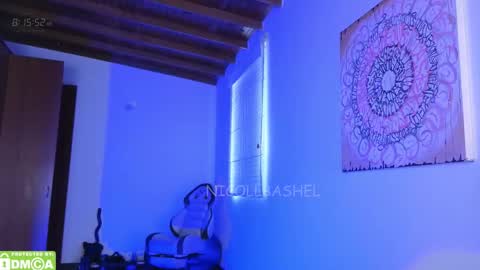 Nicoll  Independent model online show from March 2026 01:15:01 PM