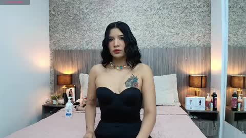 Nicolle Alvarez online show from April 2026 11:40:01 AM