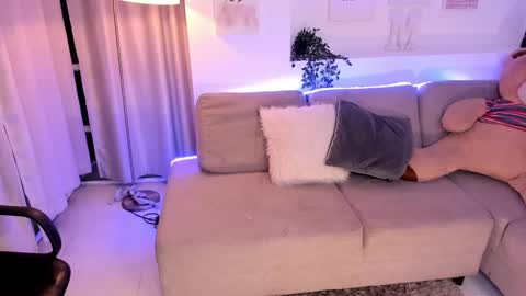 Snapshot of nicolle_foxy chatting on February 2025 03:22:01 AM Nicolle online show from February 2025 03:22:01 AM