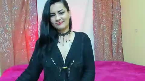 nicolle gomes online show from May 2026 11:11:01 PM