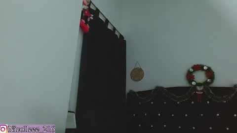 Snapshot of nicolle_sabinas chatting on December 2024 04:18:02 AM Nicolle online show from December 2024 04:18:02 AM