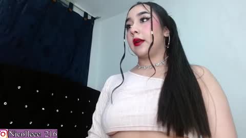 Snapshot of nicolle_sabinas chatting on March 2025 04:04:01 AM Nicolle online show from March 2025 04:04:01 AM