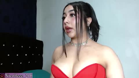 Snapshot of nicolle_sabinas chatting on December 2025 04:44:01 PM Nicolle online show from December 2025 04:44:01 PM