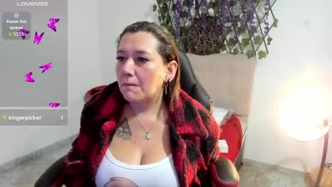 Snapshot of nicolleegp chatting on April 2026 11:27:01 AM Daniela aponte online show from April 2026 11:27:01 AM