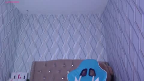 Nicolle Miley online show from January 2025 07:38:02 AM