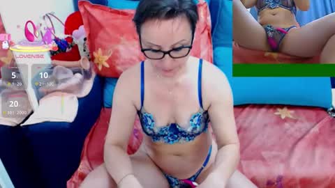 Nicolle online show from May 2026 02:40:01 AM