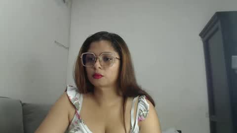 NicollGreen online show from September 2025 01:49:02 PM