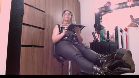 nicolmiss online show from May 2026 10:50:03 PM