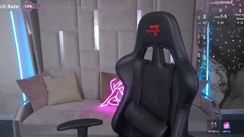 Snapshot of nicolnightt chatting on October 2025 04:46:01 AM Nicole online show from October 2025 04:46:01 AM