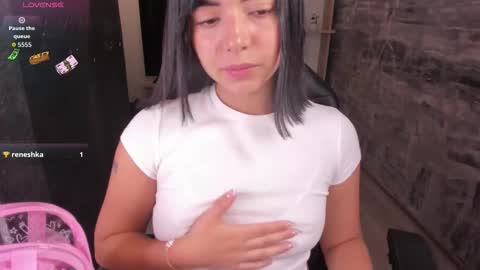 NicolRoss online show from October 2025 02:37:02 PM