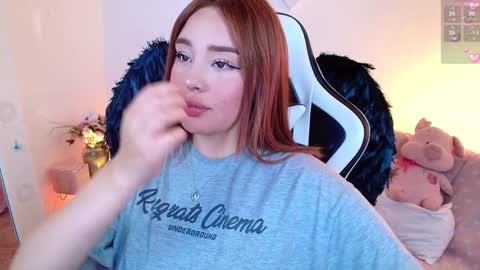 Snapshot of nicolthompsonn chatting on February 2025 01:25:02 AM Nicol online show from February 2025 01:25:02 AM