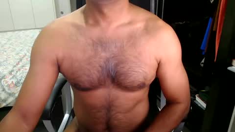 Snapshot of night_rider09711 chatting on December 2024 01:38:02 PM night_rider09711 online show from December 2024 01:38:02 PM