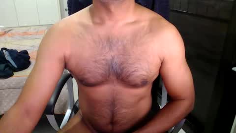 Snapshot of night_rider09711 chatting on January 2025 10:13:02 PM night_rider09711 online show from January 2025 10:13:02 PM