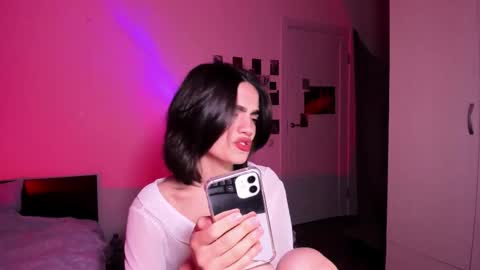 Snapshot of nightfloatt chatting on January 2026 05:05:02 PM Daisy online show from January 2026 05:05:02 PM