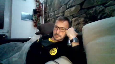 Snapshot of nighthawk28 chatting on October 2025 07:16:01 PM MikeVanDyck online show from October 2025 07:16:01 PM