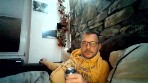 Snapshot of nighthawk28 chatting on November 2025 07:02:01 PM MikeVanDyck online show from November 2025 07:02:01 PM