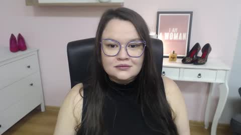 Holly online show from February 2026 06:08:01 AM