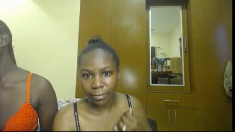 Snapshot of nightnurse_xx chatting on October 2025 03:11:01 PM Tina online show from October 2025 03:11:01 PM