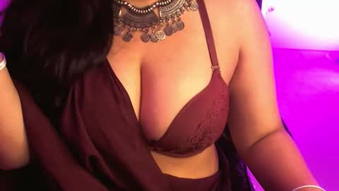 nightqueen107446 online show from November 2025 05:19:01 AM