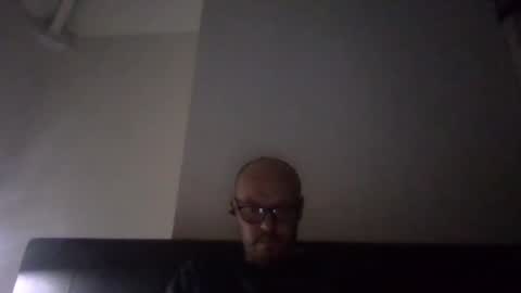 nighttime online show from November 2025 09:14:01 PM