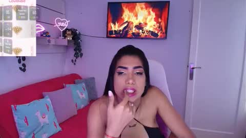 Nicolle Bustamante online show from February 2026 12:54:02 PM