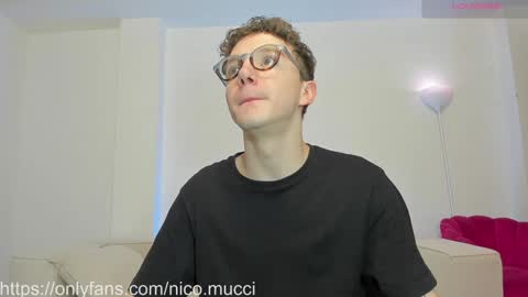 Snapshot of niico_18 chatting on January 2025 02:18:01 AM Nicolas Mucci online show from January 2025 02:18:01 AM