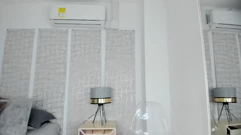 Niicole online show from November 2025 07:16:02 PM